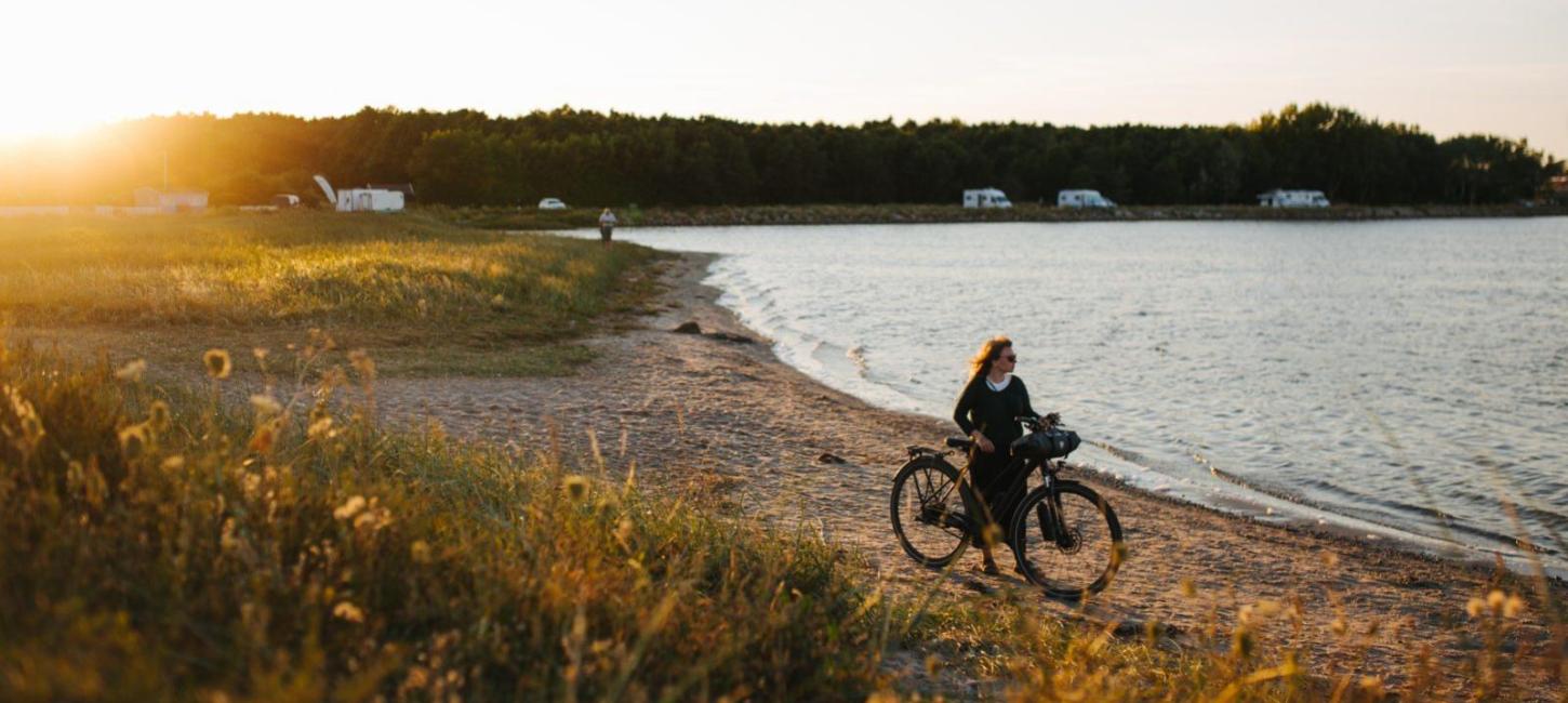 På cykel ved Eriks Hale