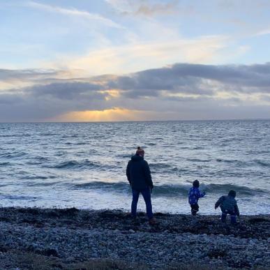 Familie børn vinter efterår jørbæk strand