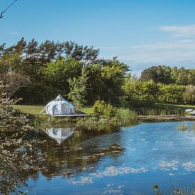 Glamping hos Teglværkspladsen på Ærø